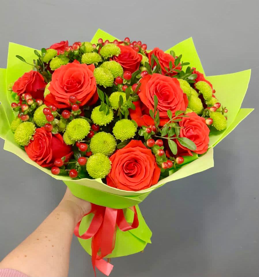 Букет цветов из: Хризантемы и Розы в Петино