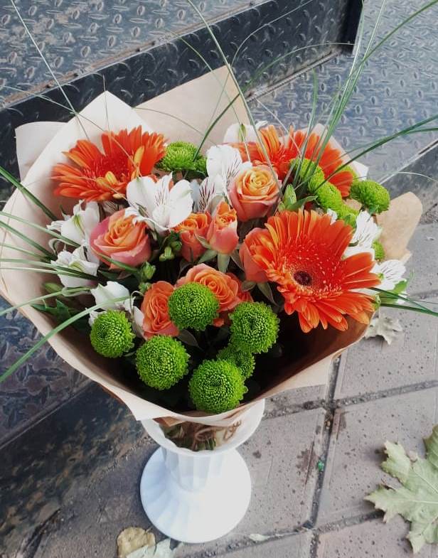 Букет цветов из: Герберы, Хризантемы, Альстромерии и Розы в Петино