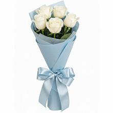 Букет 5 Белых роз Проуд в Петино