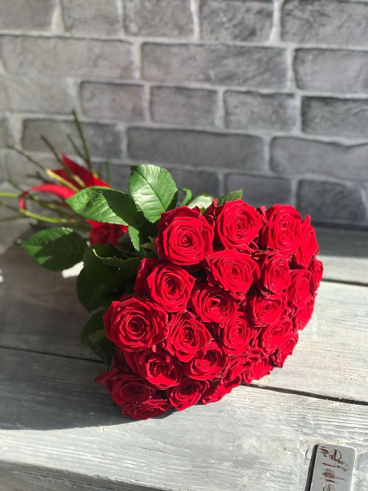 Букет Красные розы Фридом в Петино