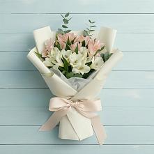 Букет цветов из:  Альстромерии в Петино