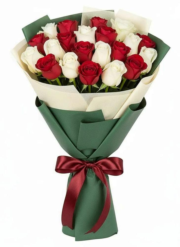 Букет Микс из красных и белых роз в Петино
