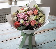 Букет цветов из:  Розы, Лизиантусы и Гвоздики в Петино