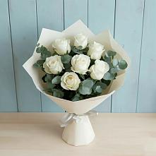 Букет Белые розы в Эвкалипте в Петино