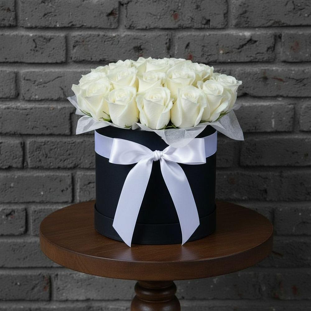 Цветочная композиция из Розы в шляпной коробке в Петино