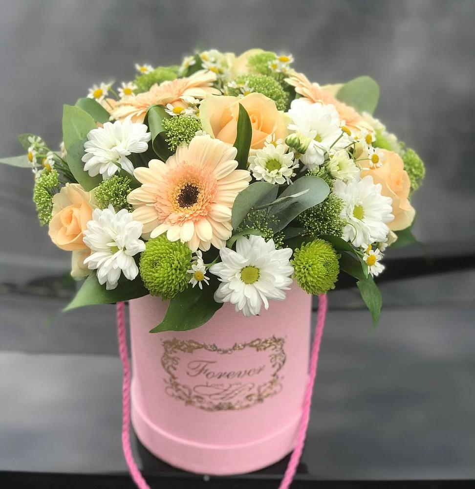 Цветочная композиция из Розы, Герберы и Хризантемы в шляпной коробке в Петино