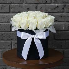 Цветочная композиция из Розы в шляпной коробке в Петино