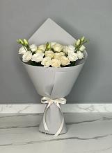 Букет цветов из:  Розы и Лизиантусы в Петино